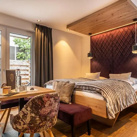 Апартаменты Dorfkrug - Luxury & Капрун