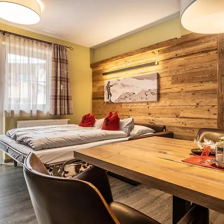 Dorfkrug - Luxury & Апартаменты Капрун