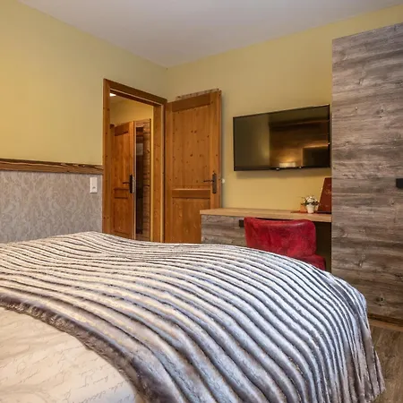 Dorfkrug - Luxury & Апартаменты Капрун