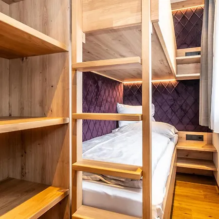 Dorfkrug - Luxury & Апартаменты Капрун