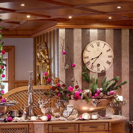 Dorfkrug - Luxury & Капрун